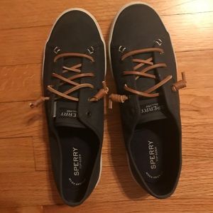 Sperry Crest Vibe Sneaker
